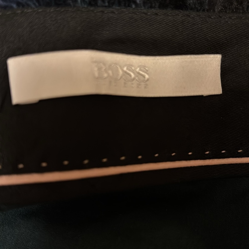 Hugo Boss Titana Size 4 - Picture 4 of 7